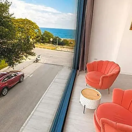Maritimo Luxury 콘스탄차